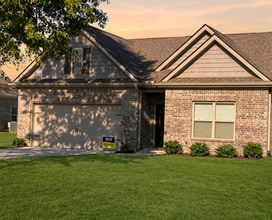 Building Photo - 4 bed 2 bath home in Somerville built in 2023