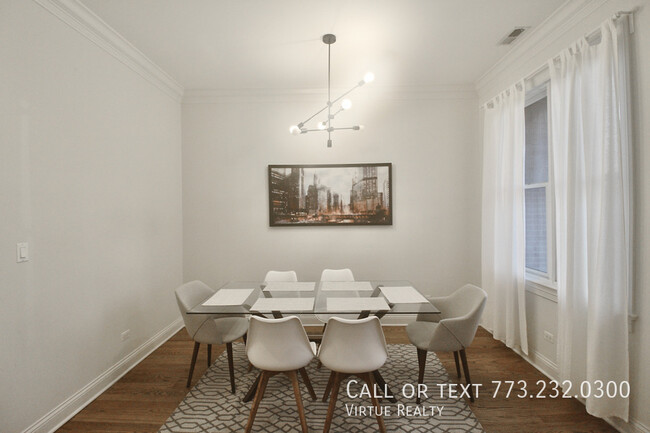 Building Photo - Fulton Market Condo-Quality 3 bedroom 2 ba...