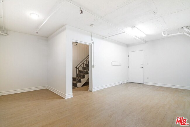 Building Photo - 11428 National Blvd