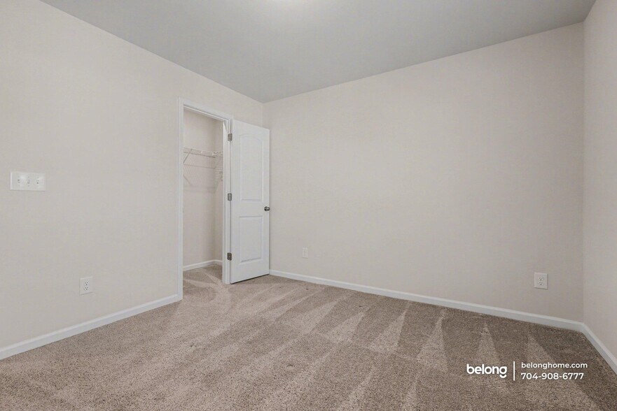 Building Photo - 416 Burr St