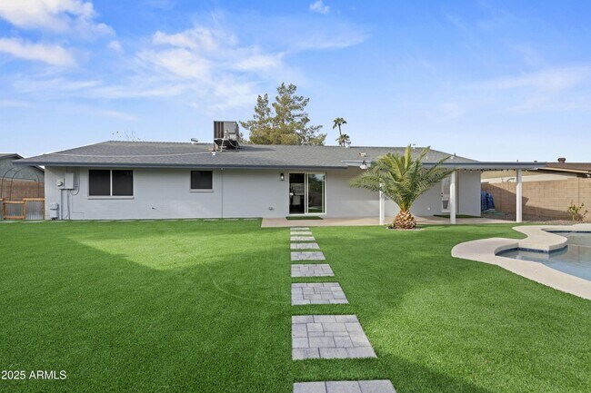 Building Photo - 11615 N 30th St