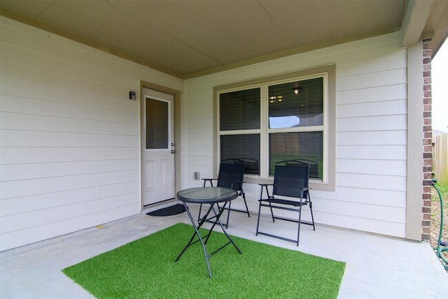 Building Photo - 21059 Wenze Ln