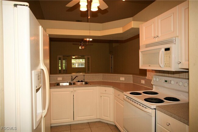 Building Photo - 606 SE 6th Terrace