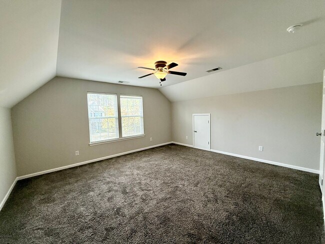 Building Photo - 4818 Summerside Dr