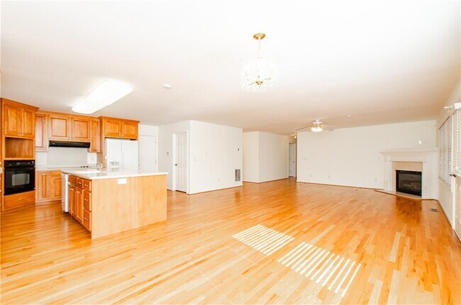 Building Photo - 3950 Chattahoochee Rd