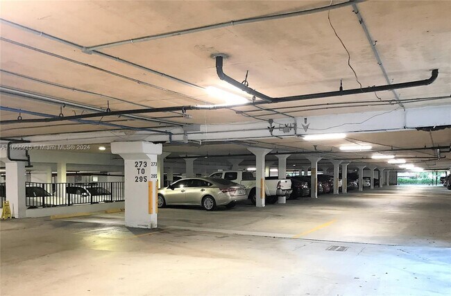 Building Photo - 1865 S Ocean Dr