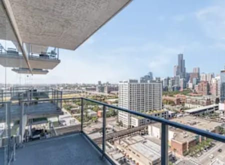 Building Photo - 1330 S Wabash Ave