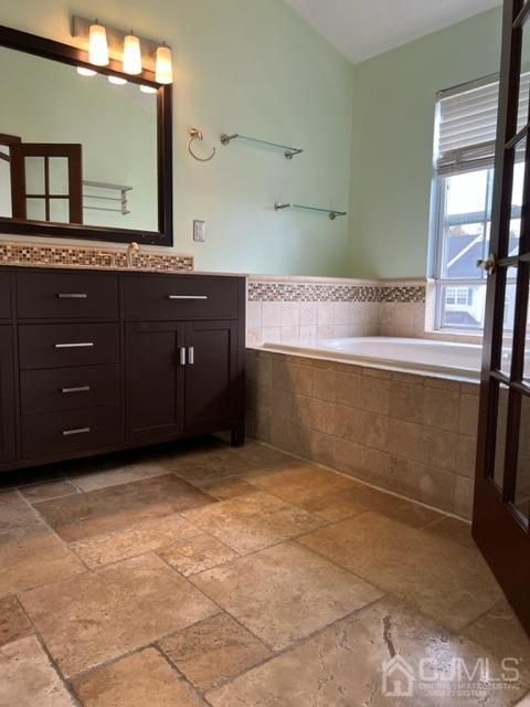 Building Photo - 32 Marion Dr