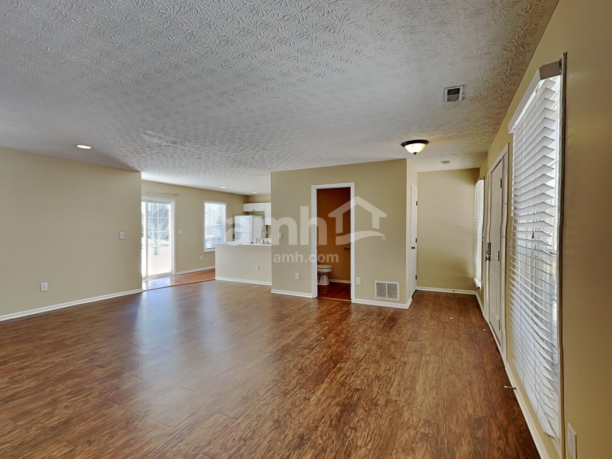 Building Photo - 2480 Bloxom St