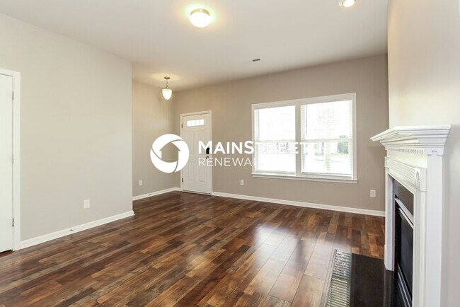 Building Photo - 3 Bedroom Pet-Friendly Home in Mooresville, NC with Main Street Renewal