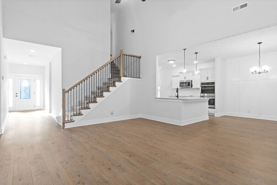 Building Photo - 1022 Brightwood Ct