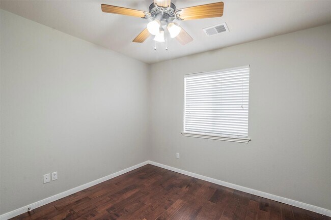 Building Photo - 9009 Sommerland Wy