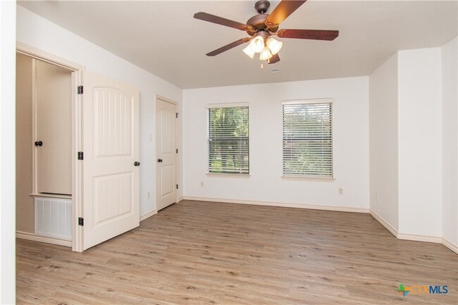 Building Photo - 1020 Woodland Bend Cir