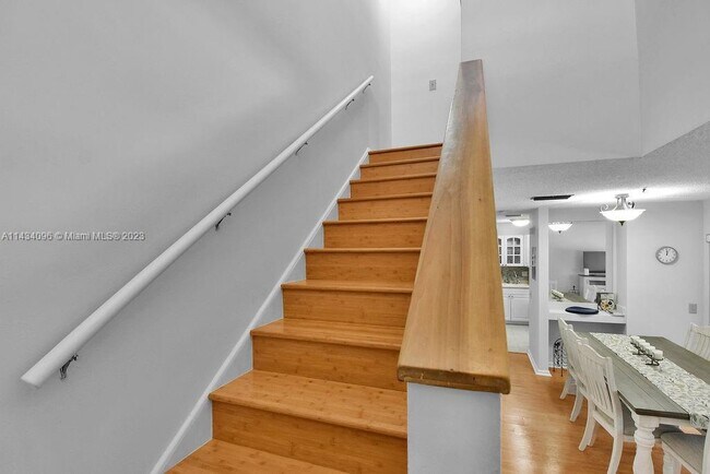 Building Photo - 6650 Via Regina