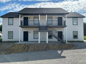 Building Photo - 1285 Barbourville Rd