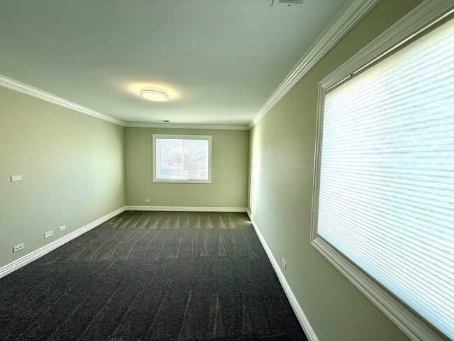 Building Photo - 298 Maplewood Ct