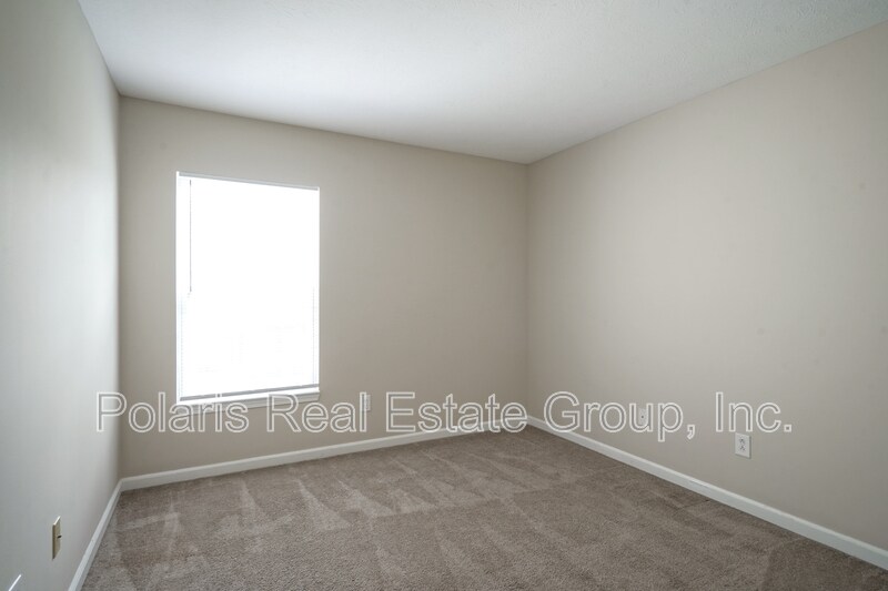 Building Photo - 12175 Bubbling Brook Dr