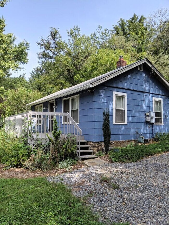 Asheville Cottage Rental! 605 Beaverdam Rd Asheville NC 28804