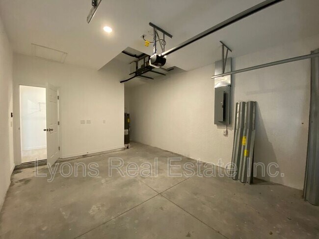 Building Photo - 13216 Keystone Blvd