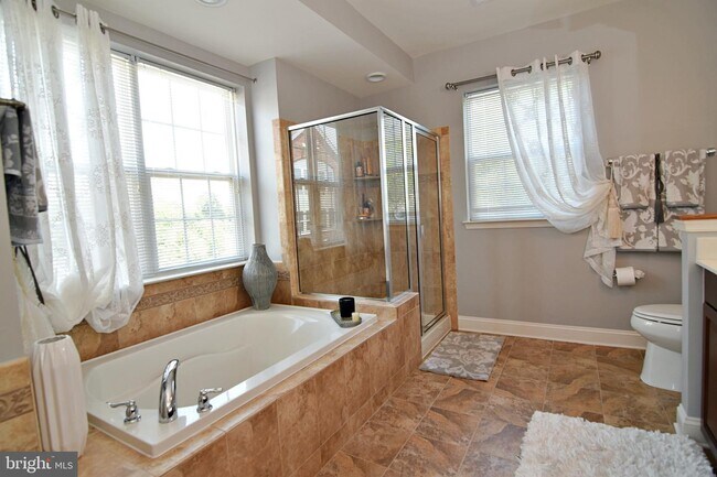 Building Photo - 9200 Charleston Dr