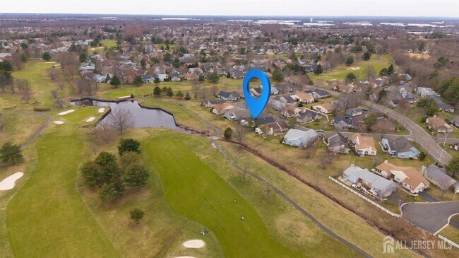 Building Photo - 18B Thomas Paine Dr