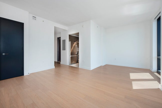 Interior Photo - 21 West End Ave