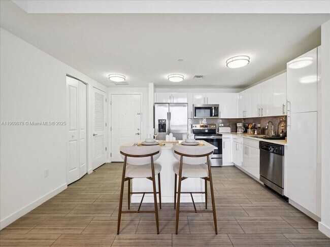 Building Photo - 1776 Polk St