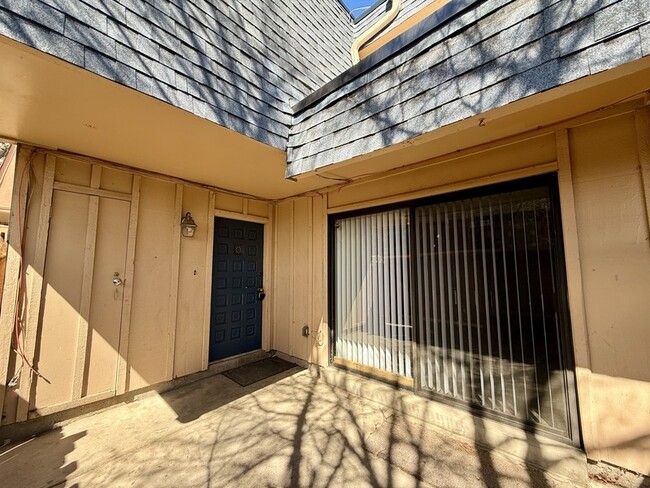 Primary Photo - 7995 E Mississippi Ave