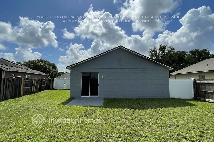 Building Photo - 2418 Radnor Ave