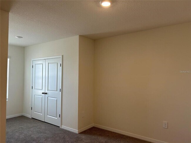 Building Photo - 17550 Crescent Moon Lp