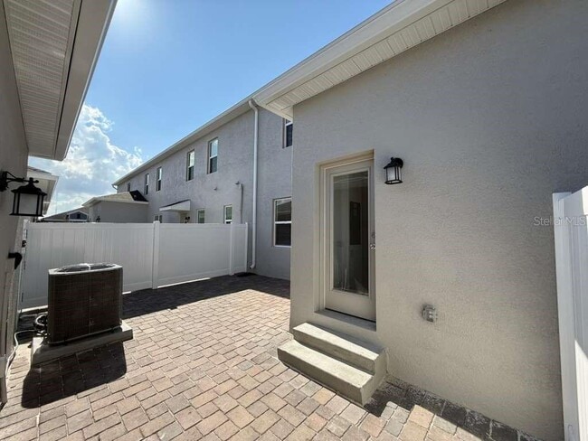 Building Photo - 2396 Rider Rain Ln