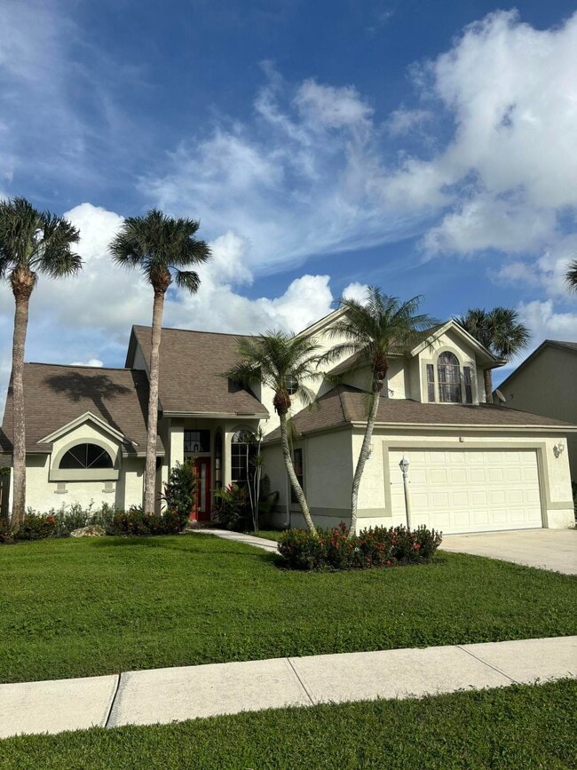 Building Photo - 12989 Meadowbreeze Dr