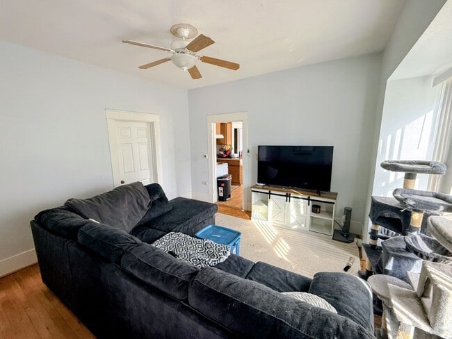 Building Photo - A Sweet Spot in La Crosse – 2 Bedrooms Await