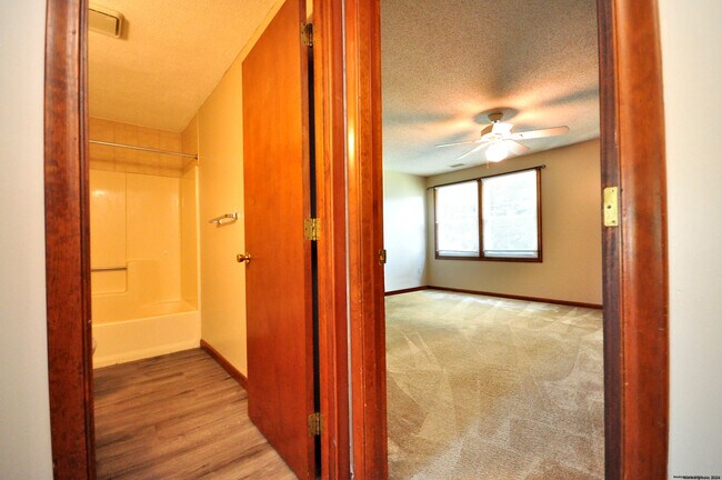 Building Photo - 3 St Marc Cir