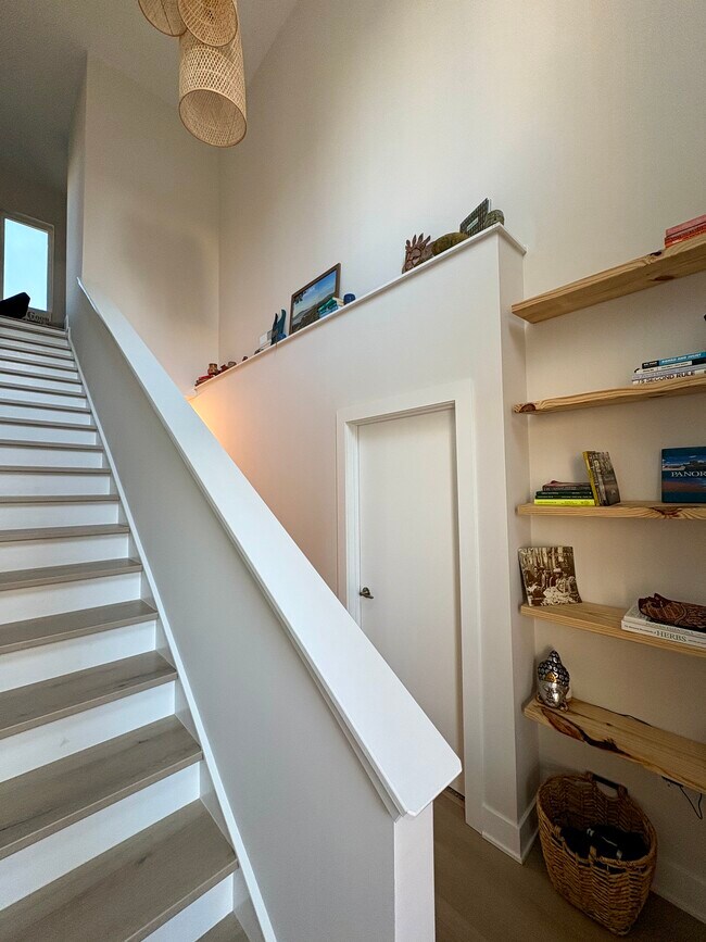Building Photo - 7304 Pk Pl Ct