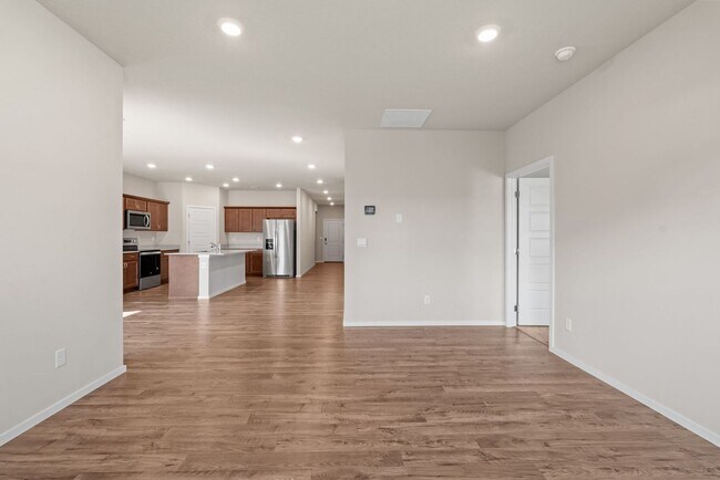 Building Photo - Newer 4 Bed 2 Bath DR Horton Home in Indian Trail