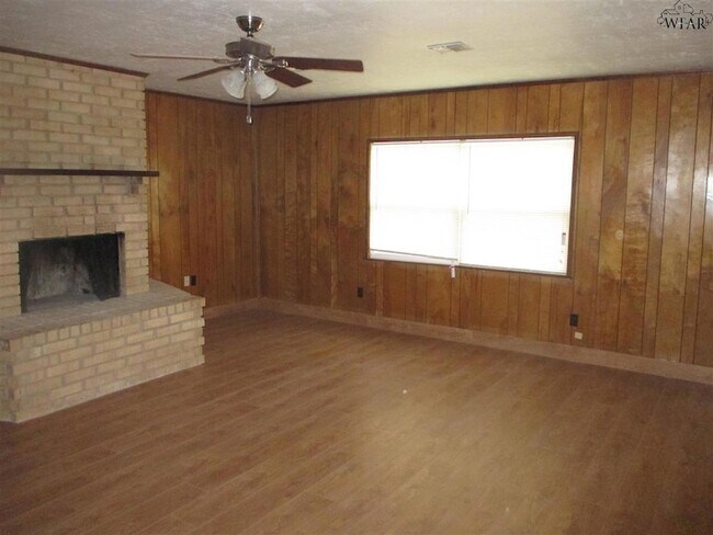 Building Photo - 4106 Aspen St