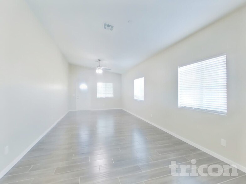 Building Photo - 4411 S 19th St