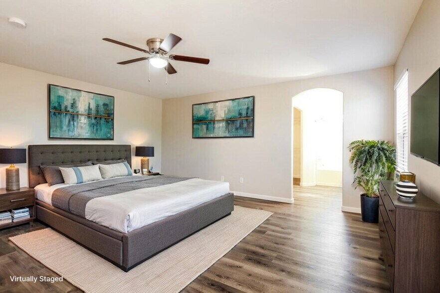 Building Photo - 5658 S 239th Dr