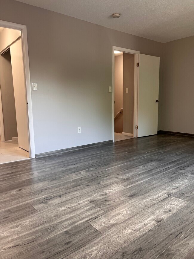 Building Photo - 108 Cedar Knolls Dr