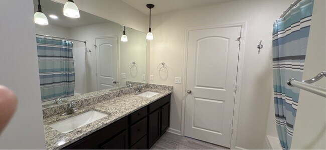 Building Photo - 1038 White Tail Ln
