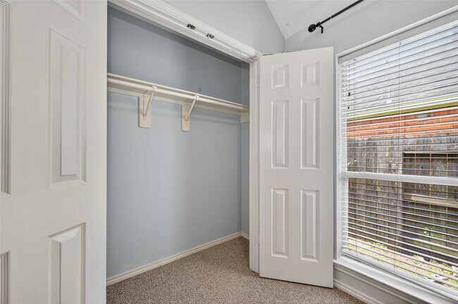 Building Photo - 13012 Balsam Breeze Ln