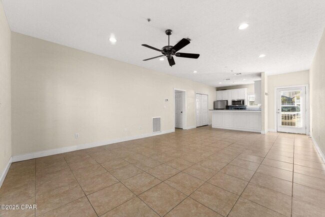 Building Photo - 212 Bonita Cir