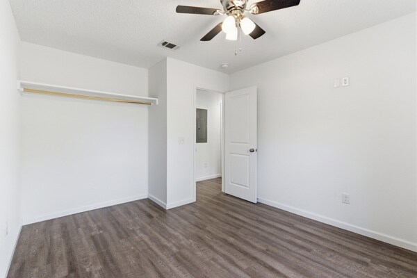 Building Photo - 34 Pine St