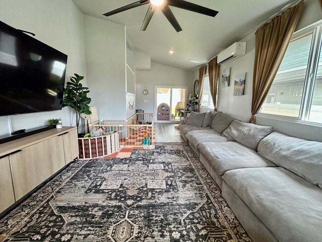 Building Photo - 91-4088-4088 Hikuha St