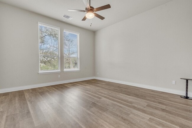 Building Photo - 421 Chinkapin Trail