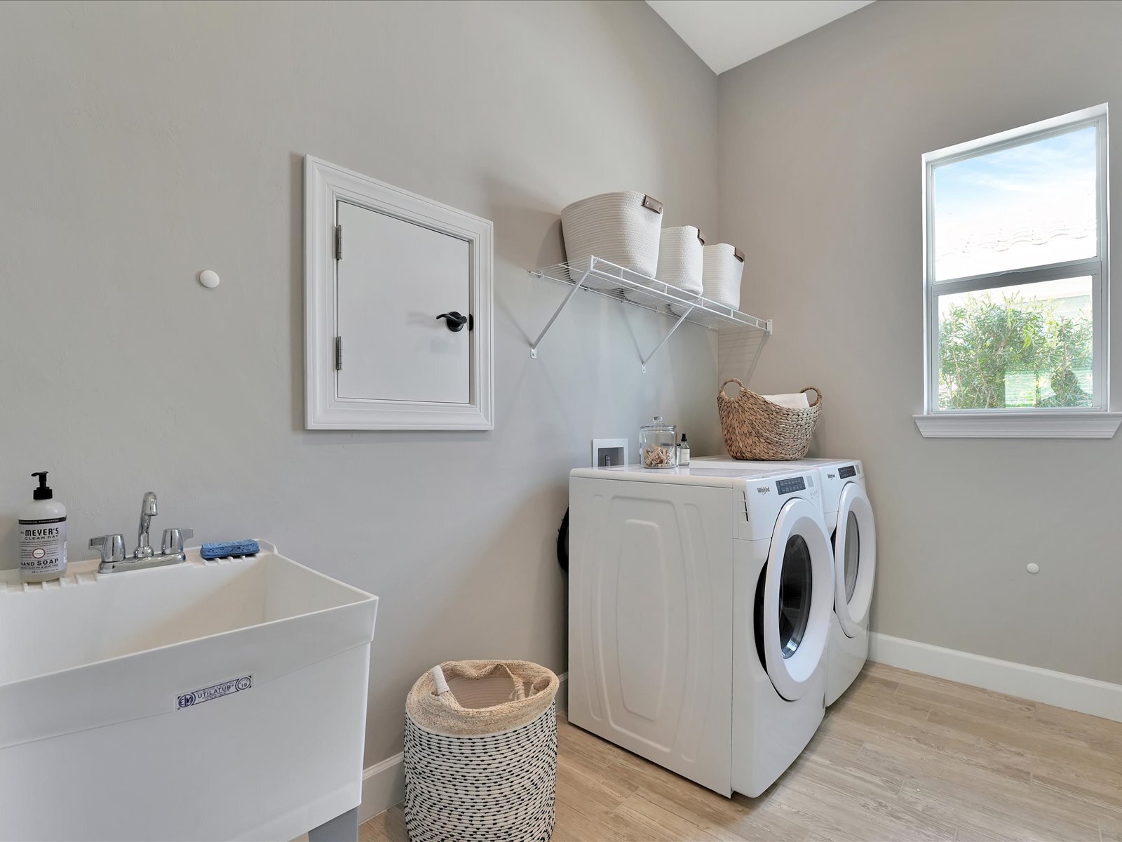 Building Photo - 25509 Royal Tern Ln