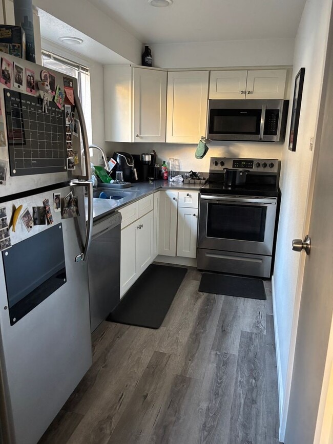 Building Photo - Updated Northgate 2bd 1.5 bath two story unit!