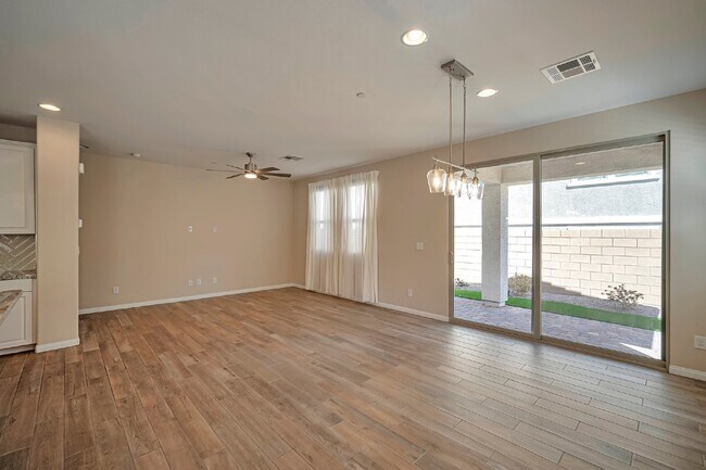 Building Photo - 780 Aurora Vale Pl
