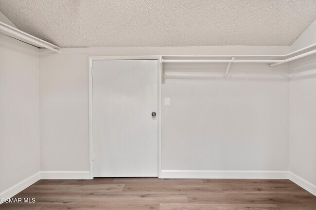 Building Photo - 1433 Eastwind Cir